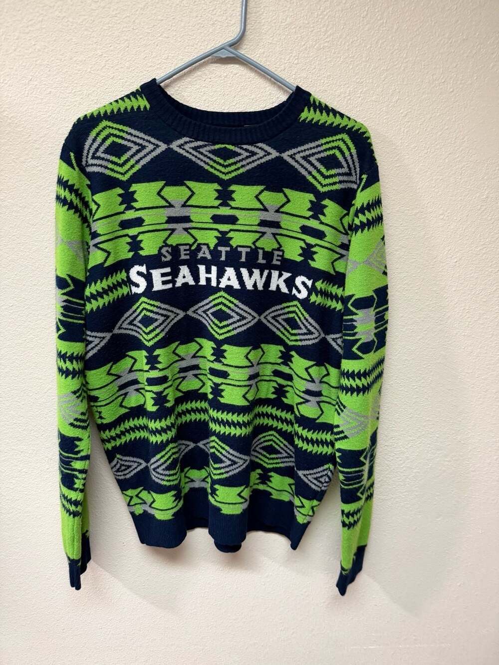 NFL Team Apparel Seattle Seahawks Sweater XL Multicolor Pullover